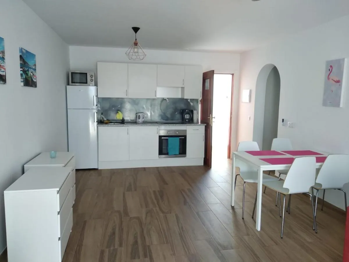Cozy Apartment Malibu Park 아데제